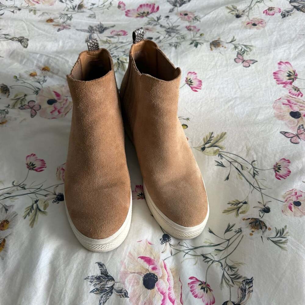 Dolce Vita Wylee Wedge Sneaker Brown Suede